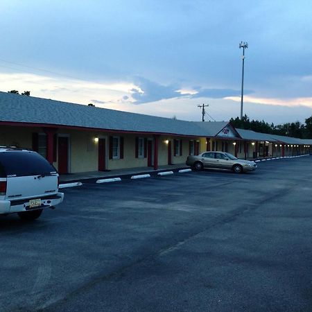 Northside Inn Claxton Eksteriør bilde